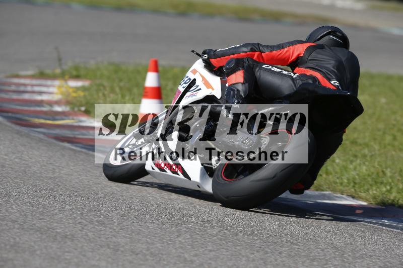 /Archiv-2024/29 12.06.2024 MOTO.CH Track Day ADR/Gruppe gelb/9